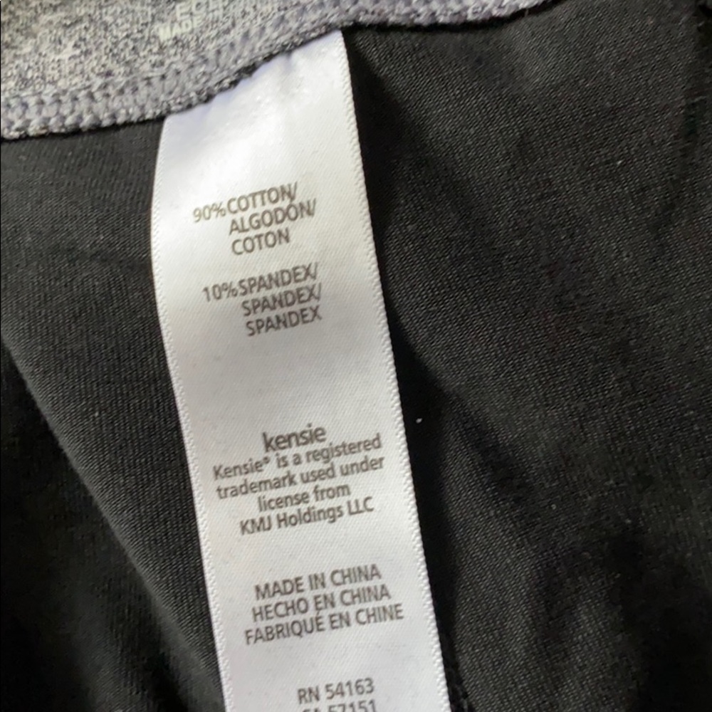 94. Kensie compression fit legging - Picture 3 of 3